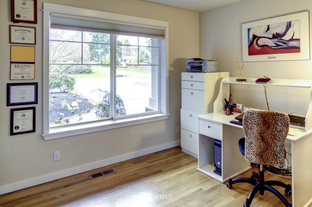 3756 Southwest 97th Street Seattle, WA 98126 - Photo 12 of 21 Gallery Image 12