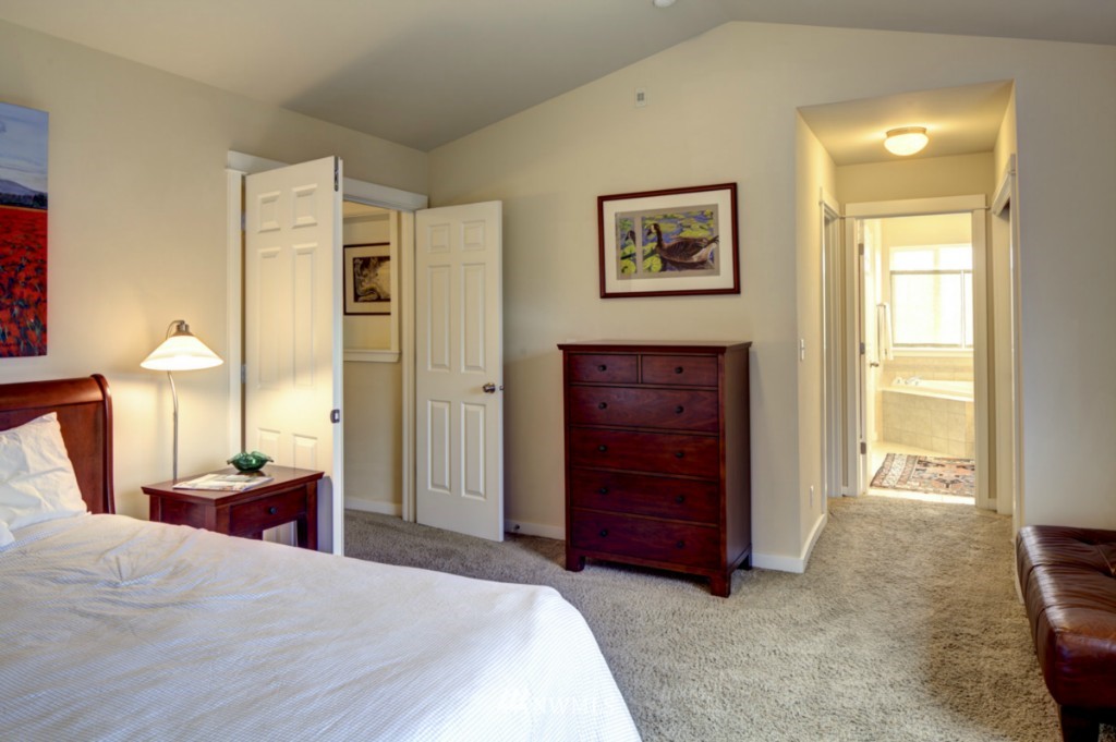 3756 Southwest 97th Street Seattle, WA 98126 - Photo 14 of 21 Gallery Image 14