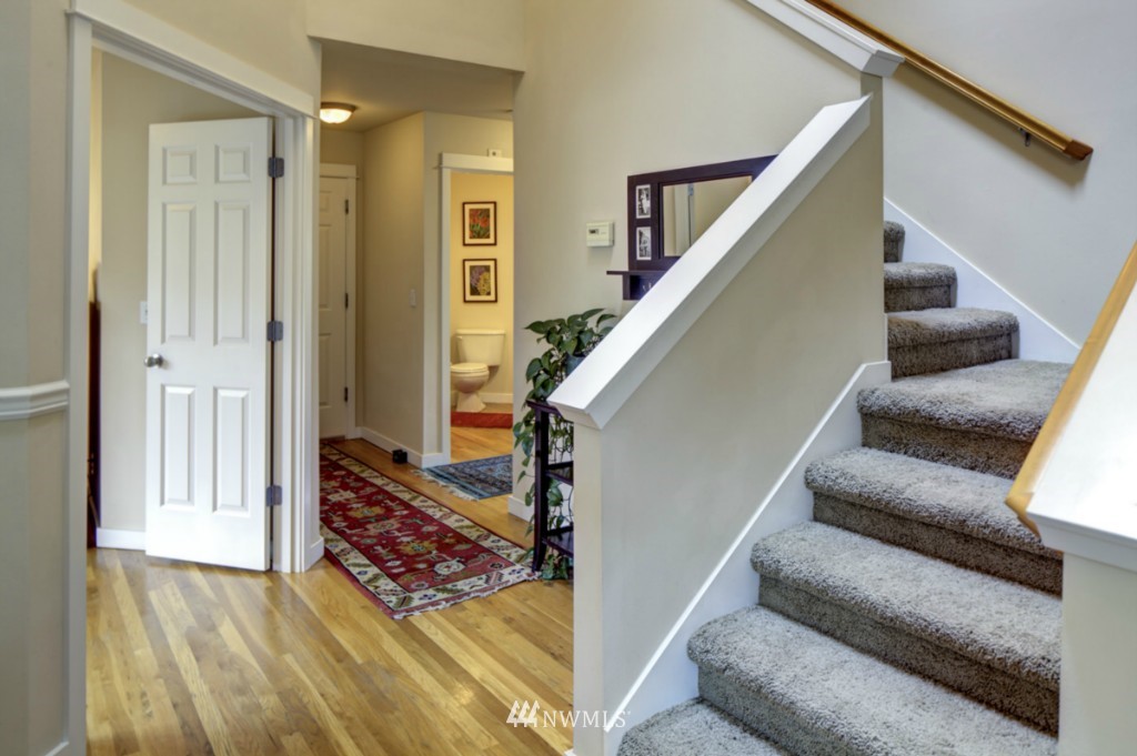 3756 Southwest 97th Street Seattle, WA 98126 - Photo 4 of 21 Gallery Image 4