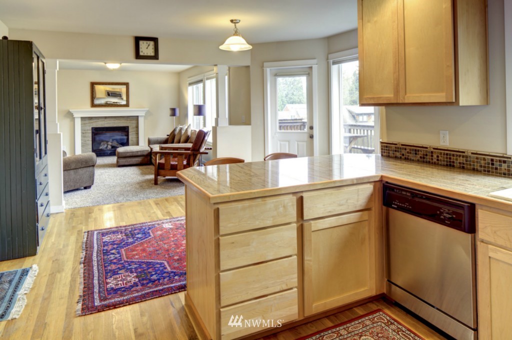 3756 Southwest 97th Street Seattle, WA 98126 - Photo 10 of 21 Gallery Image 10