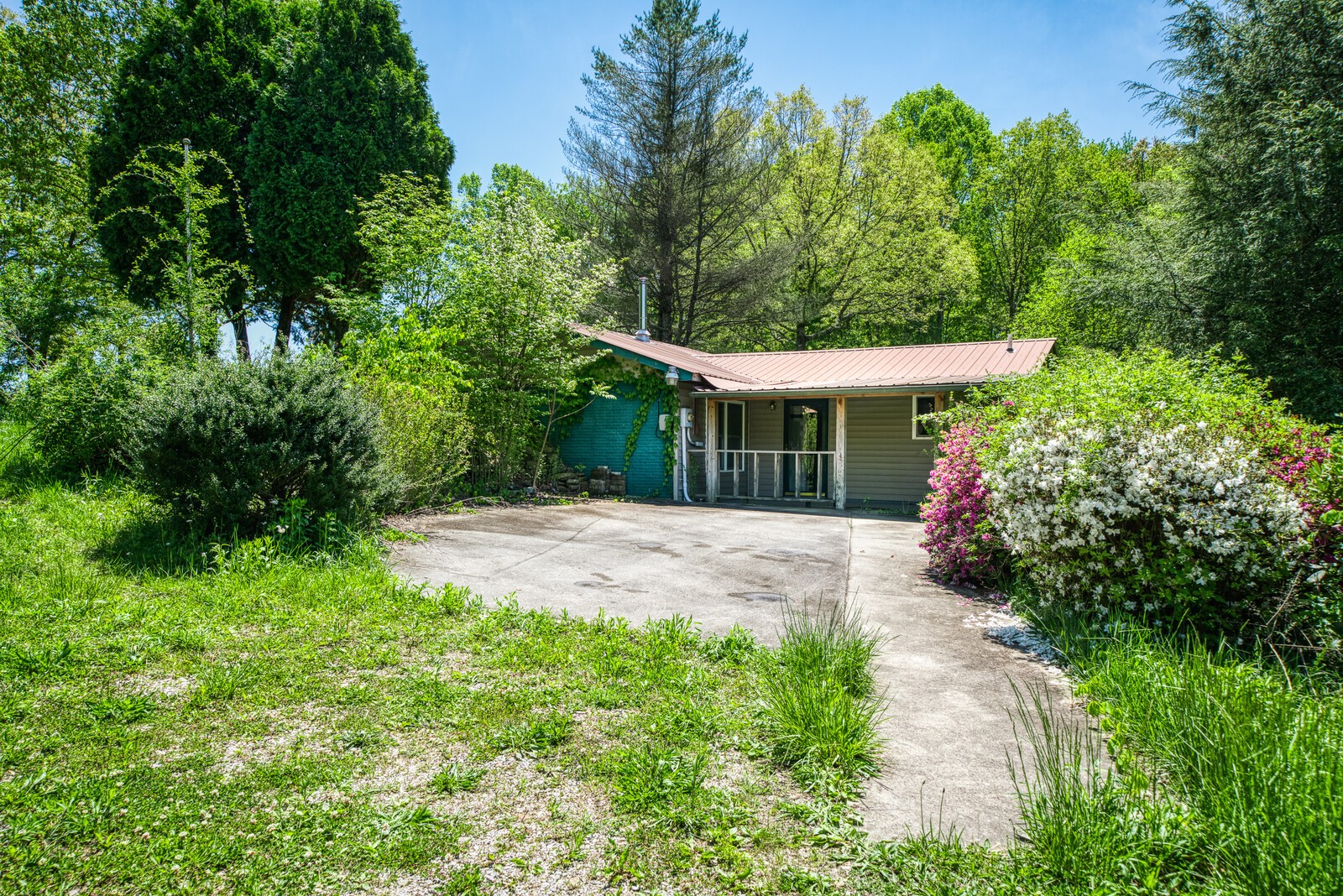 1185 Model Farm Road Jamestown, TN 38556 - Photo 1 of 36 Gallery Image 1
