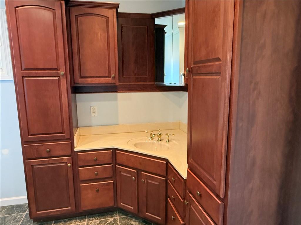 600 Moore Road Washington, PA 15301 - Photo 13 of 16 a kitchen with appliances and cabinets