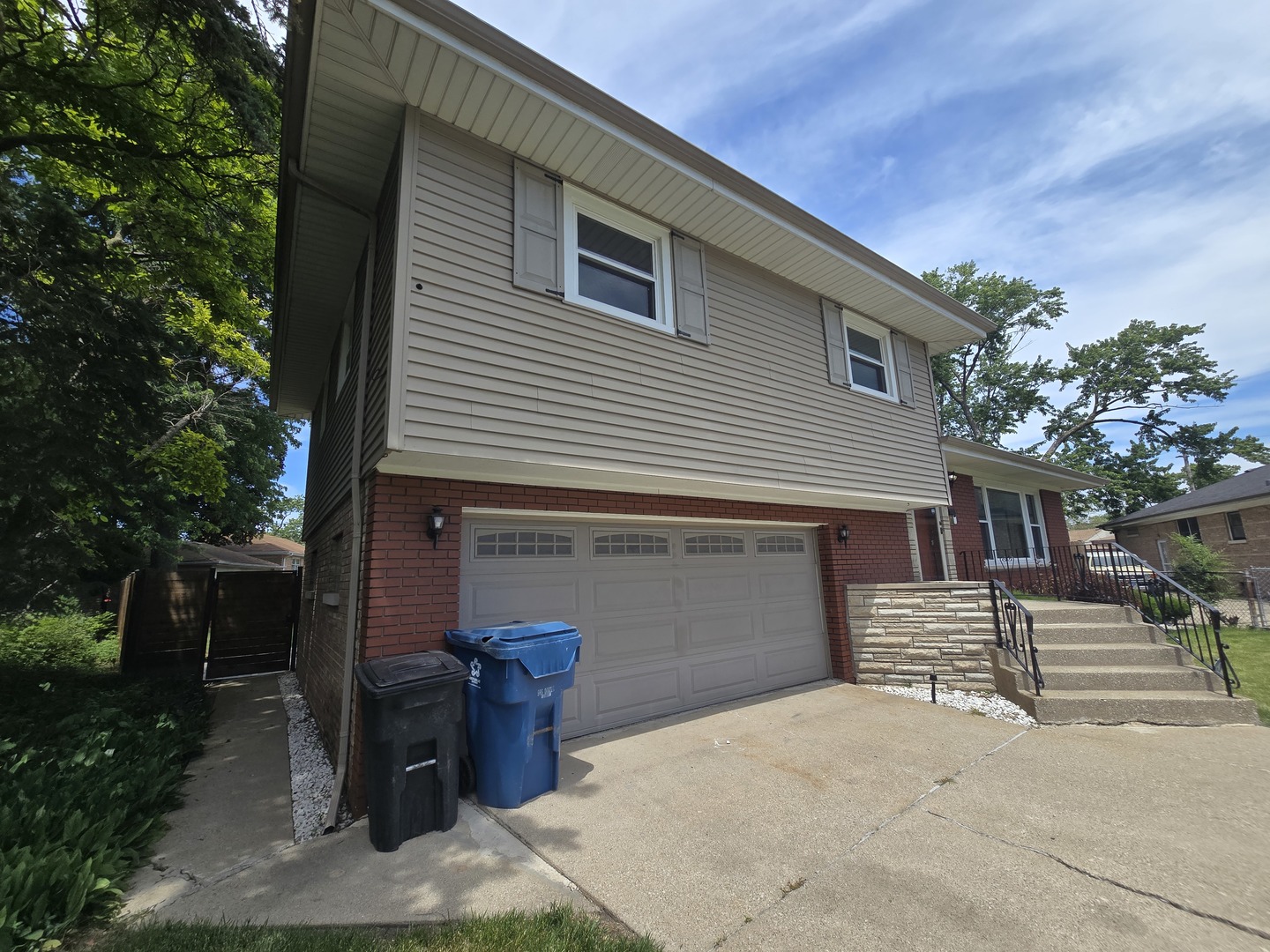 309 Streamside Drive Harvey, IL 60426 - Photo 2 of 12
