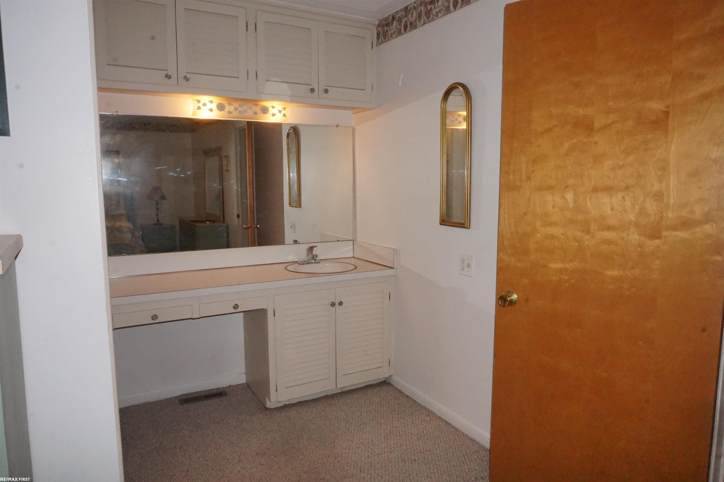 20440 Vernier Road Harper Woods, MI 48225 - Photo 12 of 17