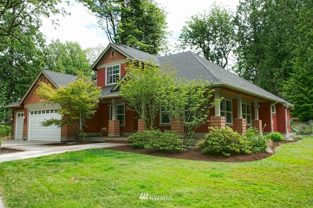 5537 Cooper Point Road Northwest Olympia, WA 98502 - Photo 2 of 25 Gallery Image 2