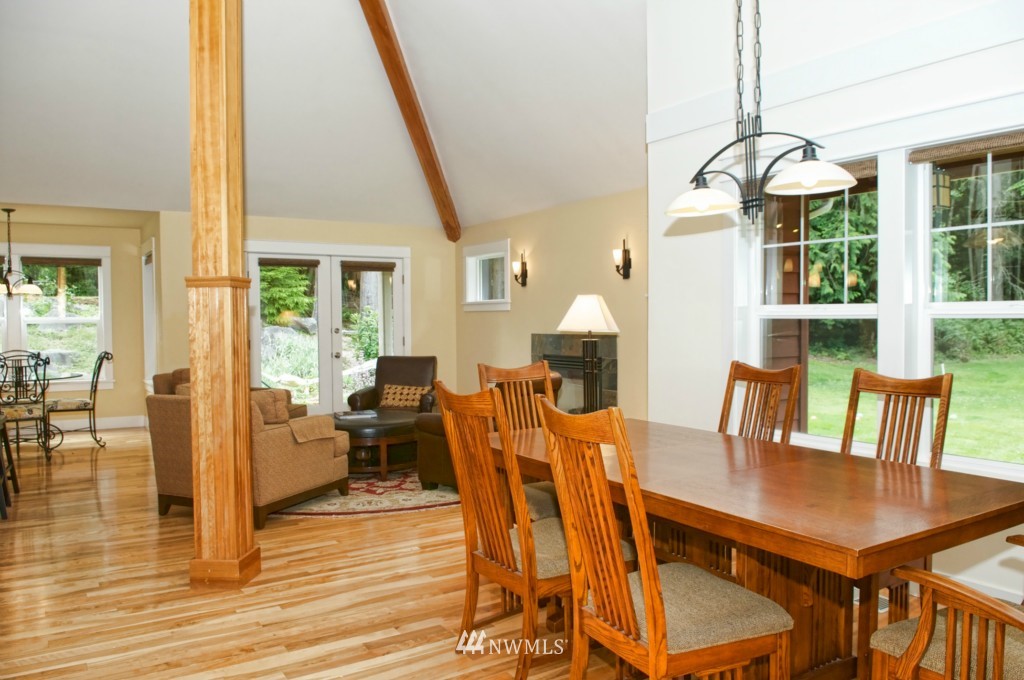 5537 Cooper Point Road Northwest Olympia, WA 98502 - Photo 9 of 25 Gallery Image 9