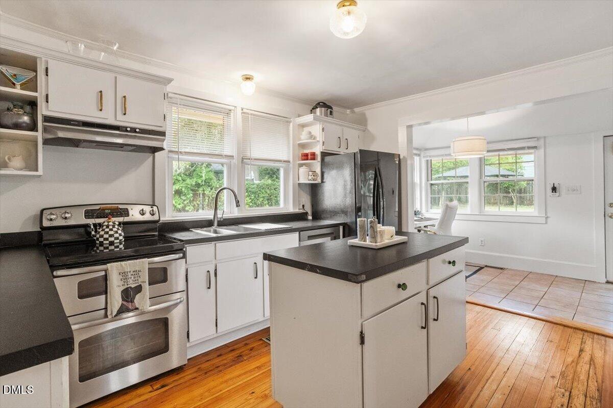 519 Holden Street Raleigh, NC 27604 - Photo 10 of 34