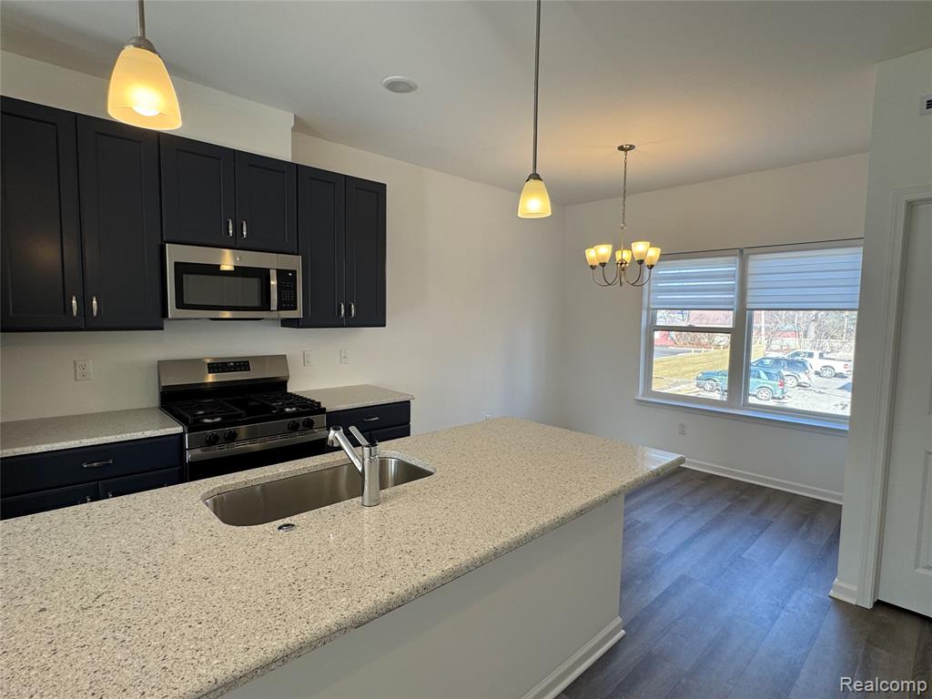 33112 Townhill Road, Unit 18 Farmington, MI 48336 - Photo 7 of 29