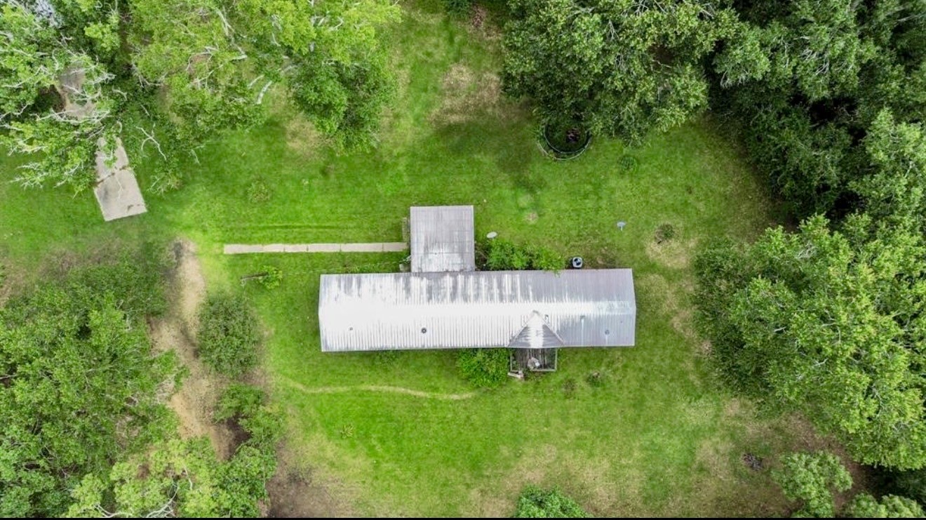13891 Creighton Road Conroe, TX 77302 - Photo 10 of 29