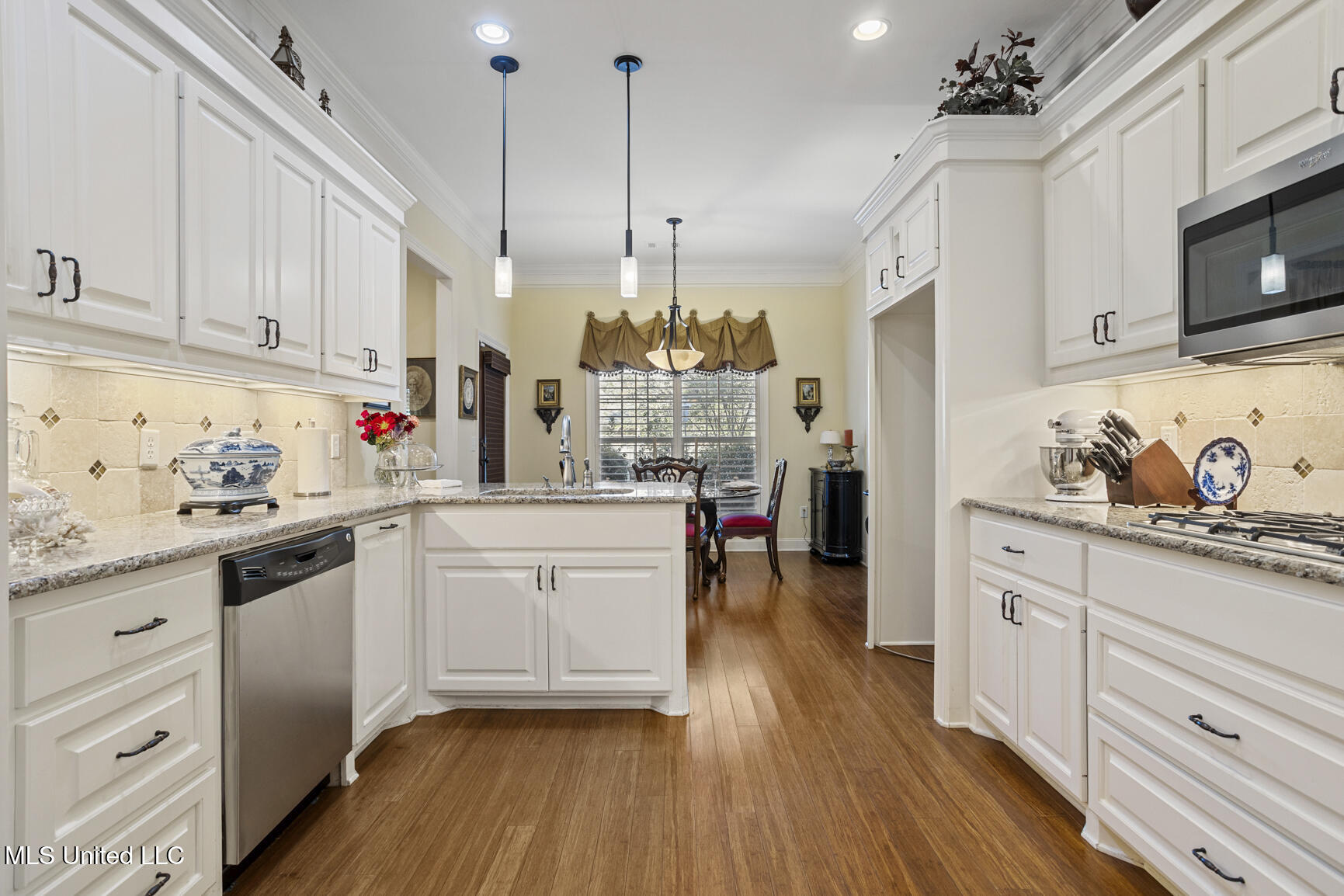 117 Busick Well Road Brandon, MS 39042 - Photo 6 of 37 117 Busick Well Rd-9