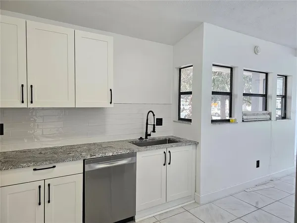 $2,300 | 826 North Horseshoe Bay Drive, Kissimmee, FL 34741