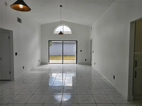 $2,300 | 826 North Horseshoe Bay Drive, Kissimmee, FL 34741