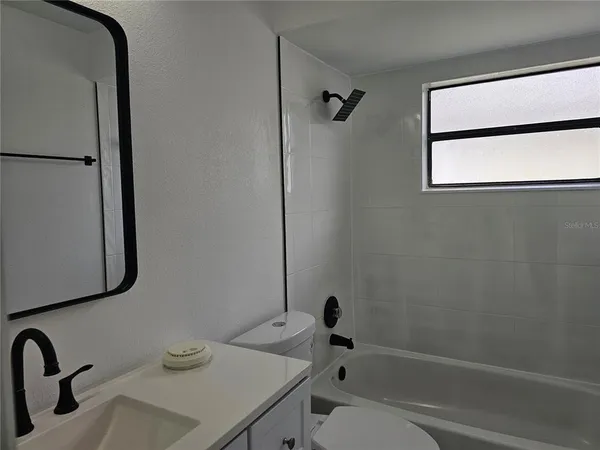 $2,300 | 826 North Horseshoe Bay Drive, Kissimmee, FL 34741