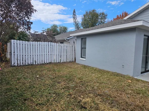 $2,300 | 826 North Horseshoe Bay Drive, Kissimmee, FL 34741