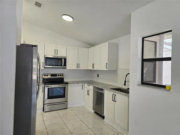 $2,300 | 826 North Horseshoe Bay Drive, Kissimmee, FL 34741