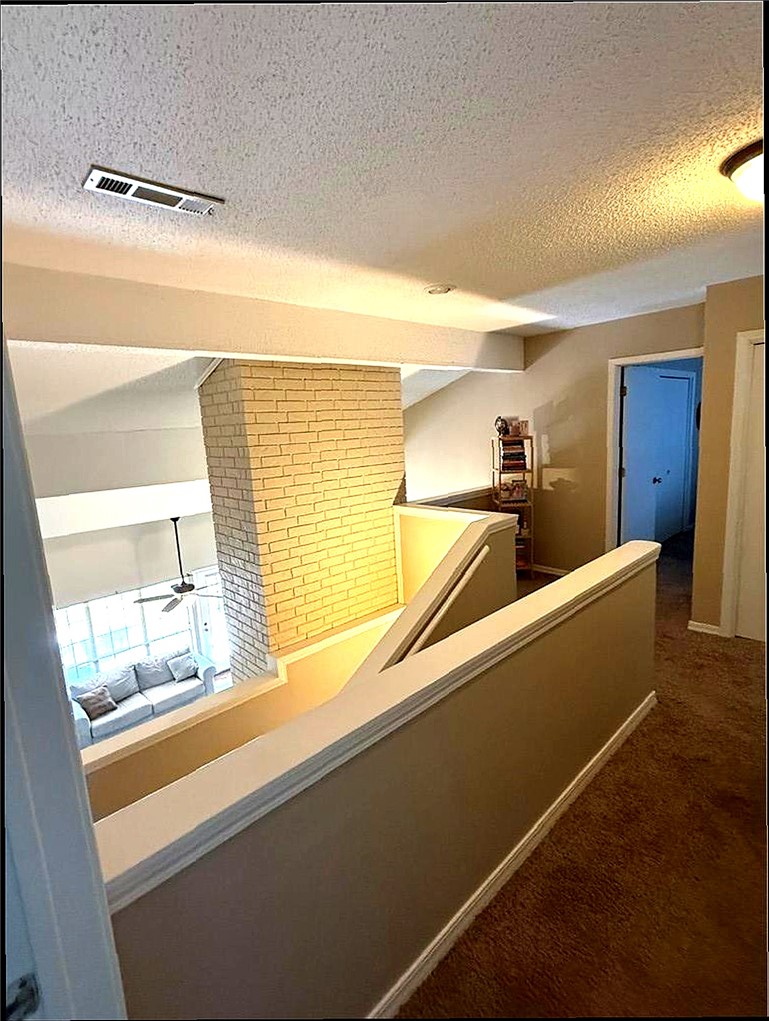 76 Club Road Dover, AR 72837 - Photo 22 of 36 Up Stairs Hall