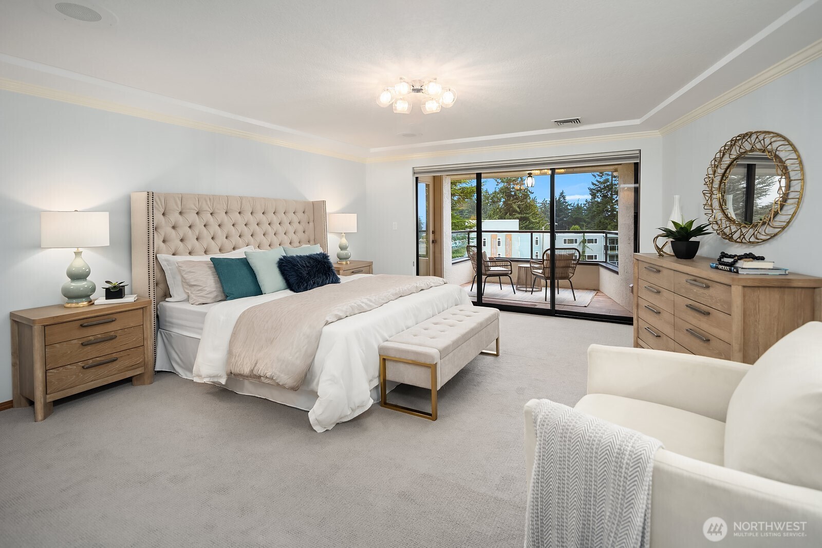 505 Pine Street, Unit 301 Edmonds, WA 98020 - Photo 24 of 40 a bed room with a bed and a large window