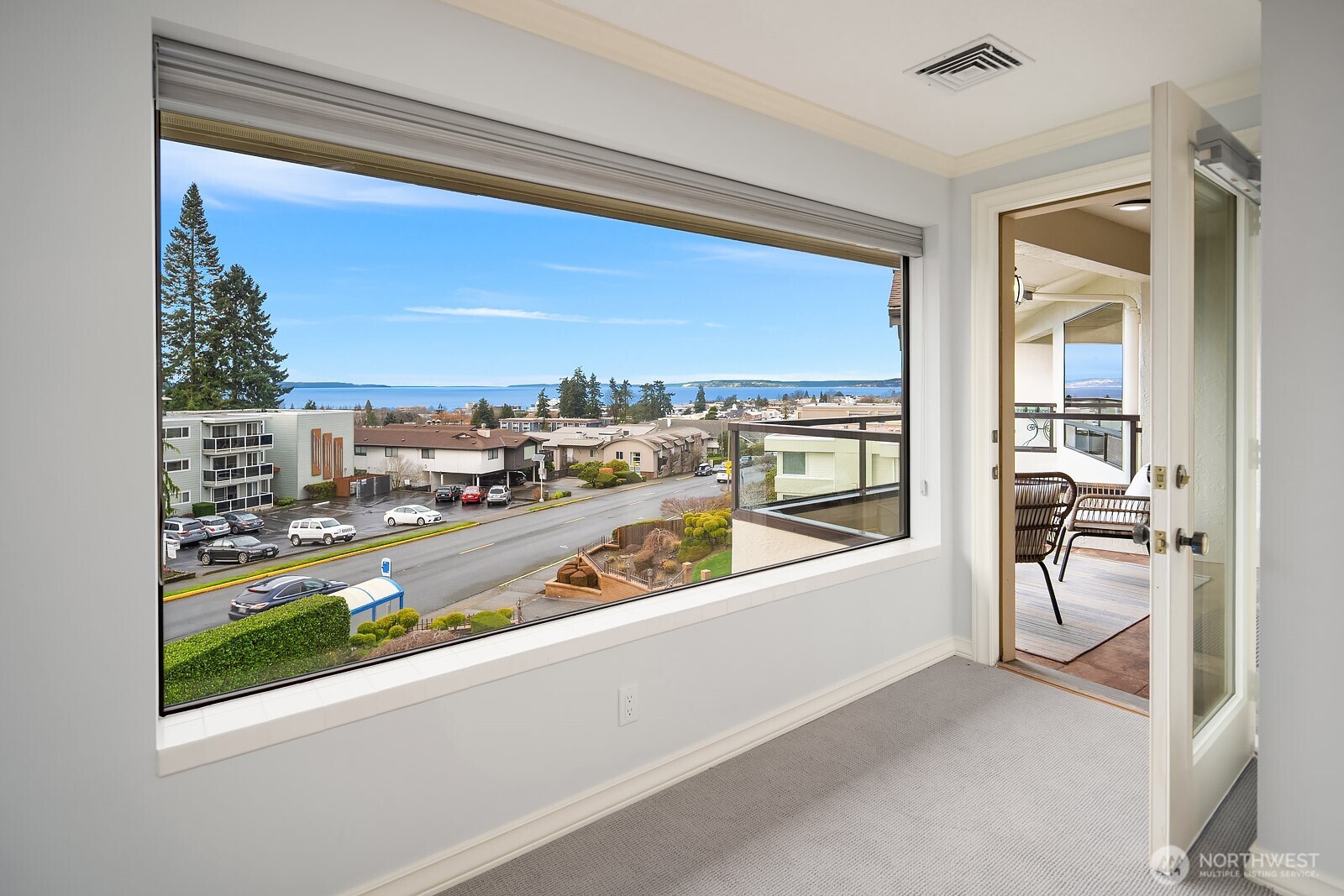 505 Pine Street, Unit 301 Edmonds, WA 98020 - Photo 8 of 40