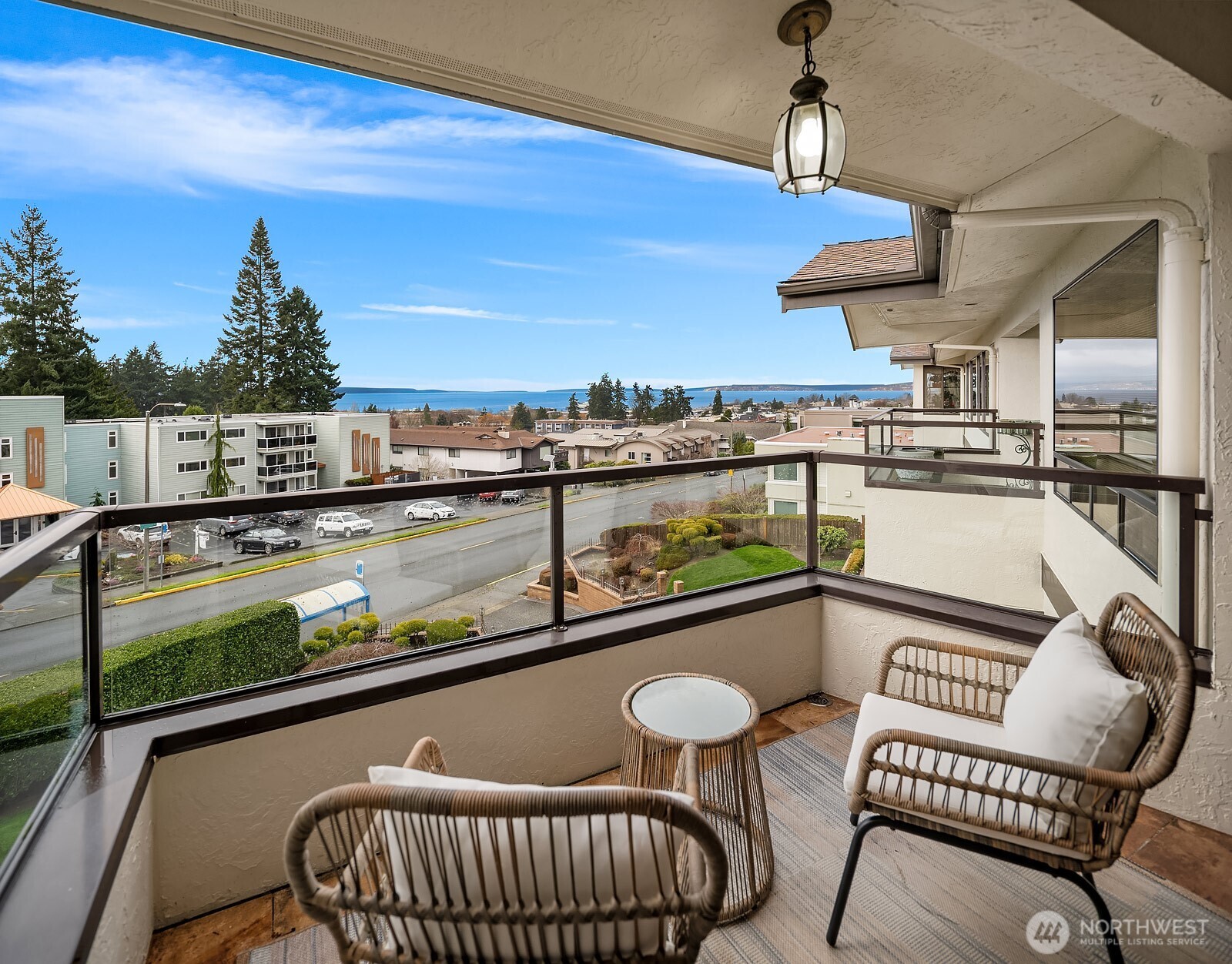 505 Pine Street, Unit 301 Edmonds, WA 98020 - Photo 9 of 40 a outdoor sitting area with furniture and kitchen view