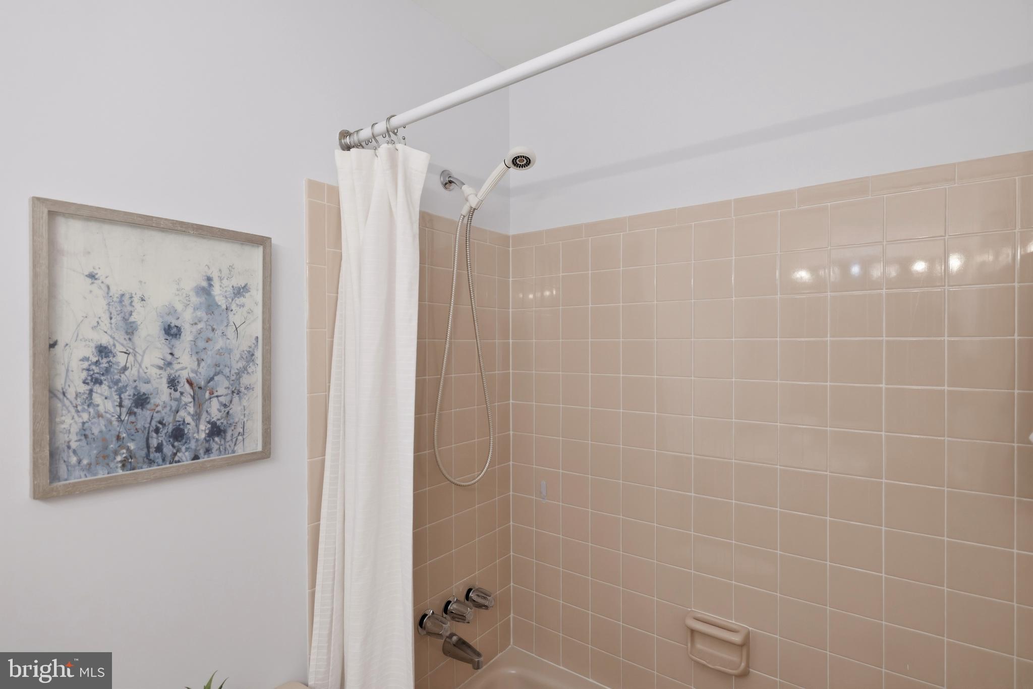 7211 Ashview Drive Springfield, VA 22153 - Photo 31 of 74 Hall Bath