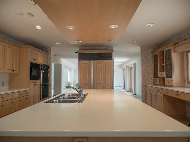 1810 Cardinal Court Pontiac, IL 61764 - Photo 12 of 36