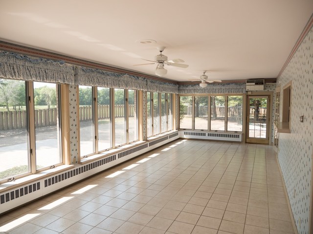 1810 Cardinal Court Pontiac, IL 61764 - Photo 13 of 36