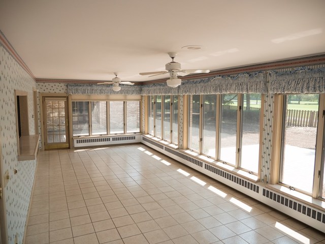 1810 Cardinal Court Pontiac, IL 61764 - Photo 14 of 36