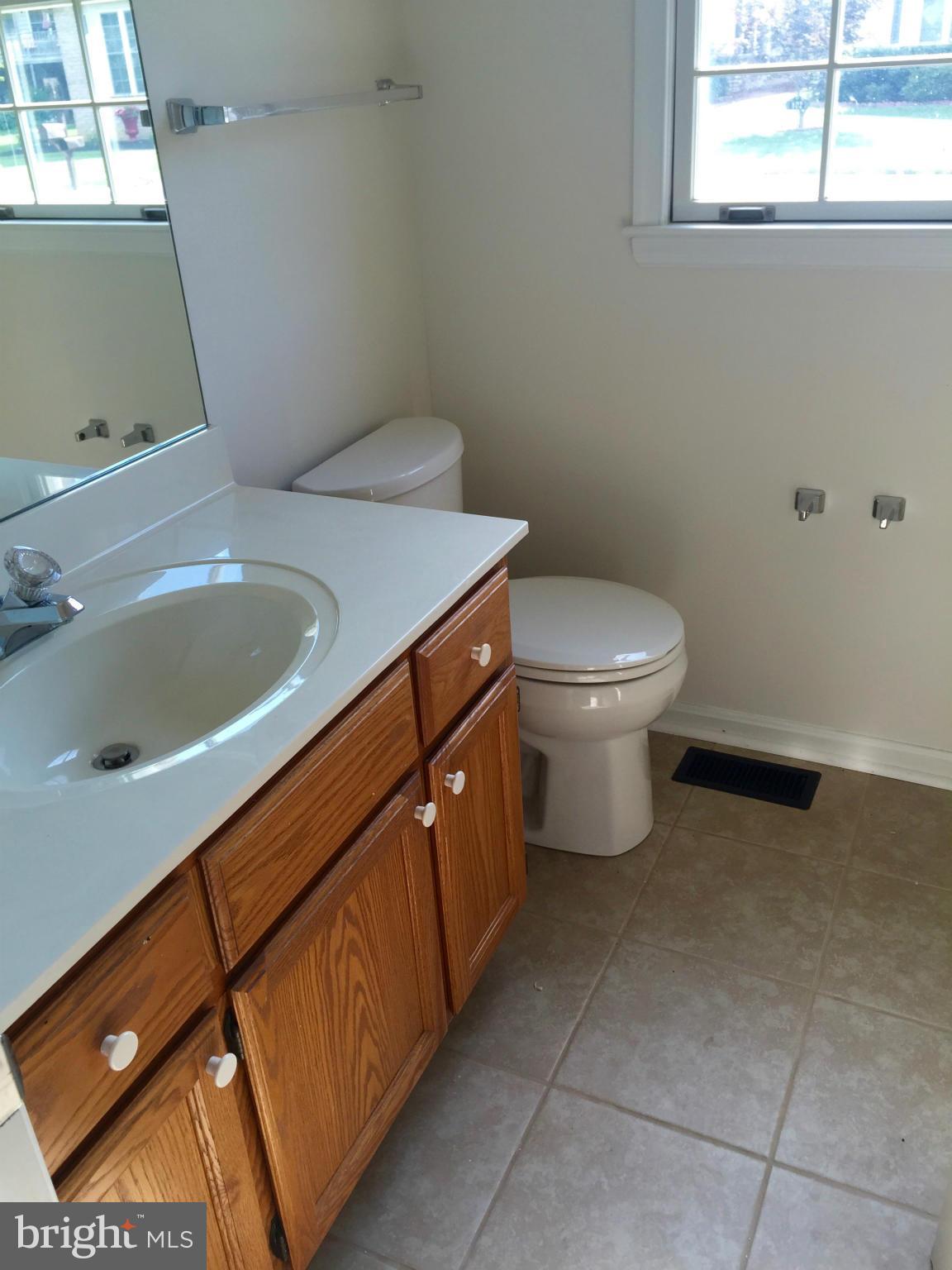 15 Swallow Court Falling Waters, WV 25419 - Photo 18 of 28 Bath