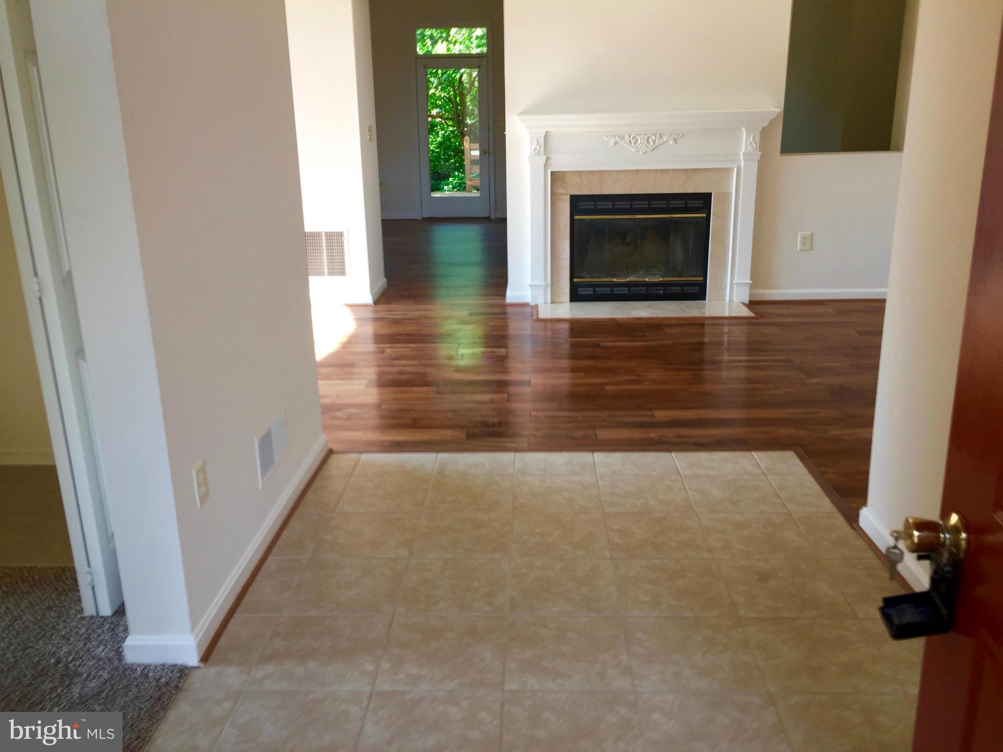 15 Swallow Court Falling Waters, WV 25419 - Photo 4 of 28 Living Room