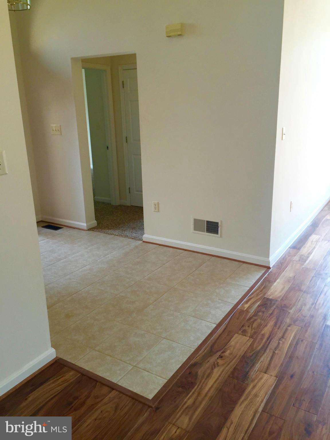 15 Swallow Court Falling Waters, WV 25419 - Photo 5 of 28 Interior (General)