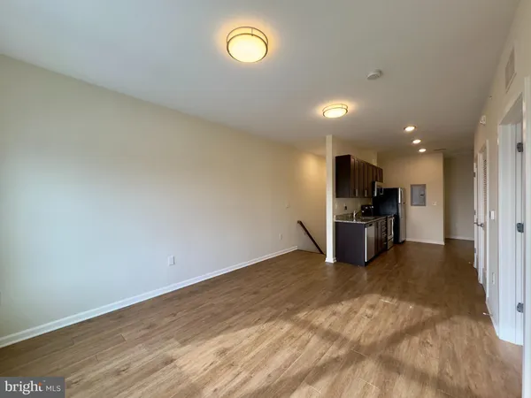 $1,699 | 4909 Hamilton Avenue, Unit 4907B, Baltimore, MD 21206