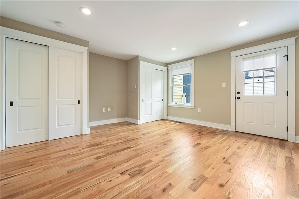 4124 Foster Street Pittsburgh, PA 15201 - Photo 11 of 25 Gallery Image 11