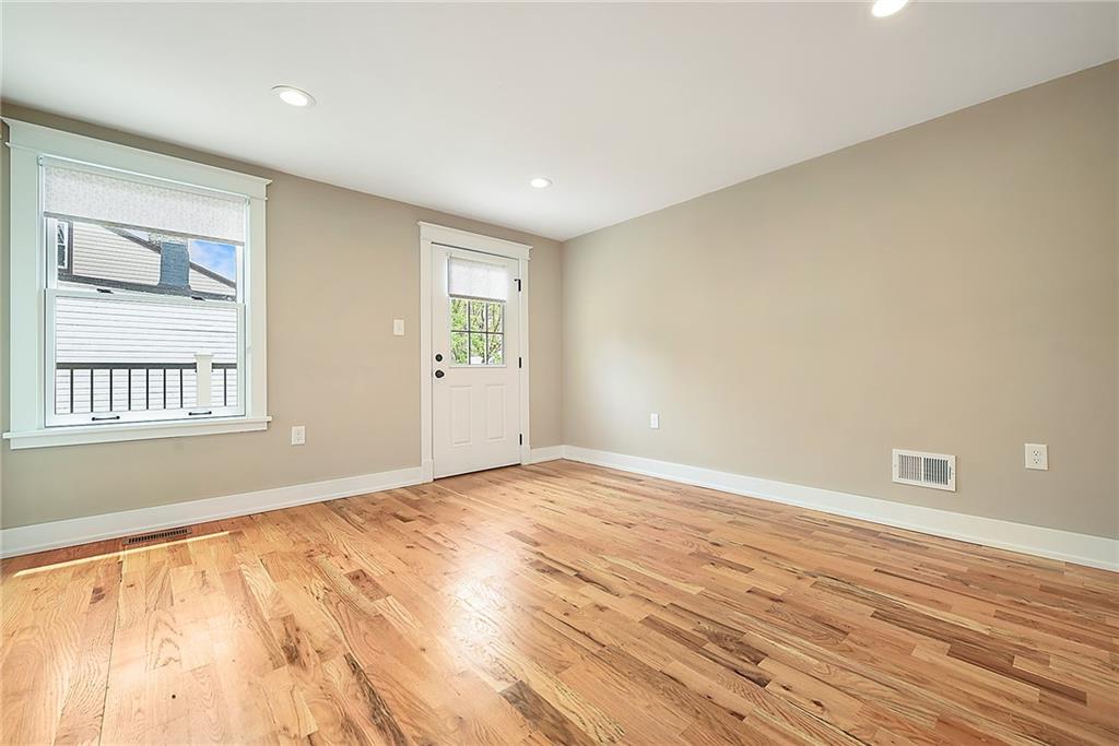 4124 Foster Street Pittsburgh, PA 15201 - Photo 13 of 25 Gallery Image 13
