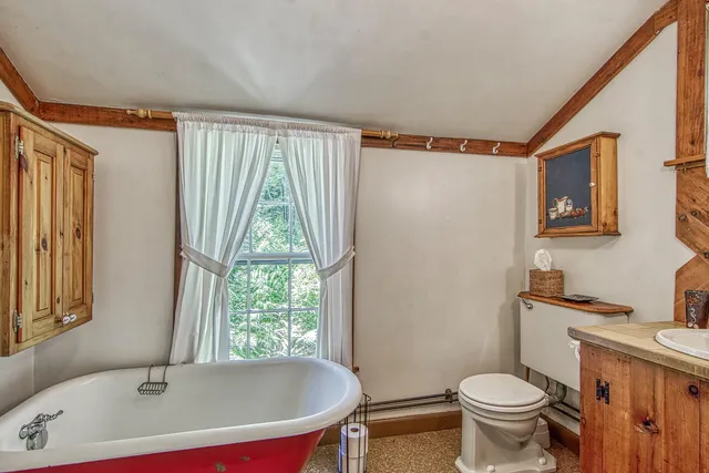 $715,000 | 2 Twin Oaks Lane, Sedgwick, ME 04676