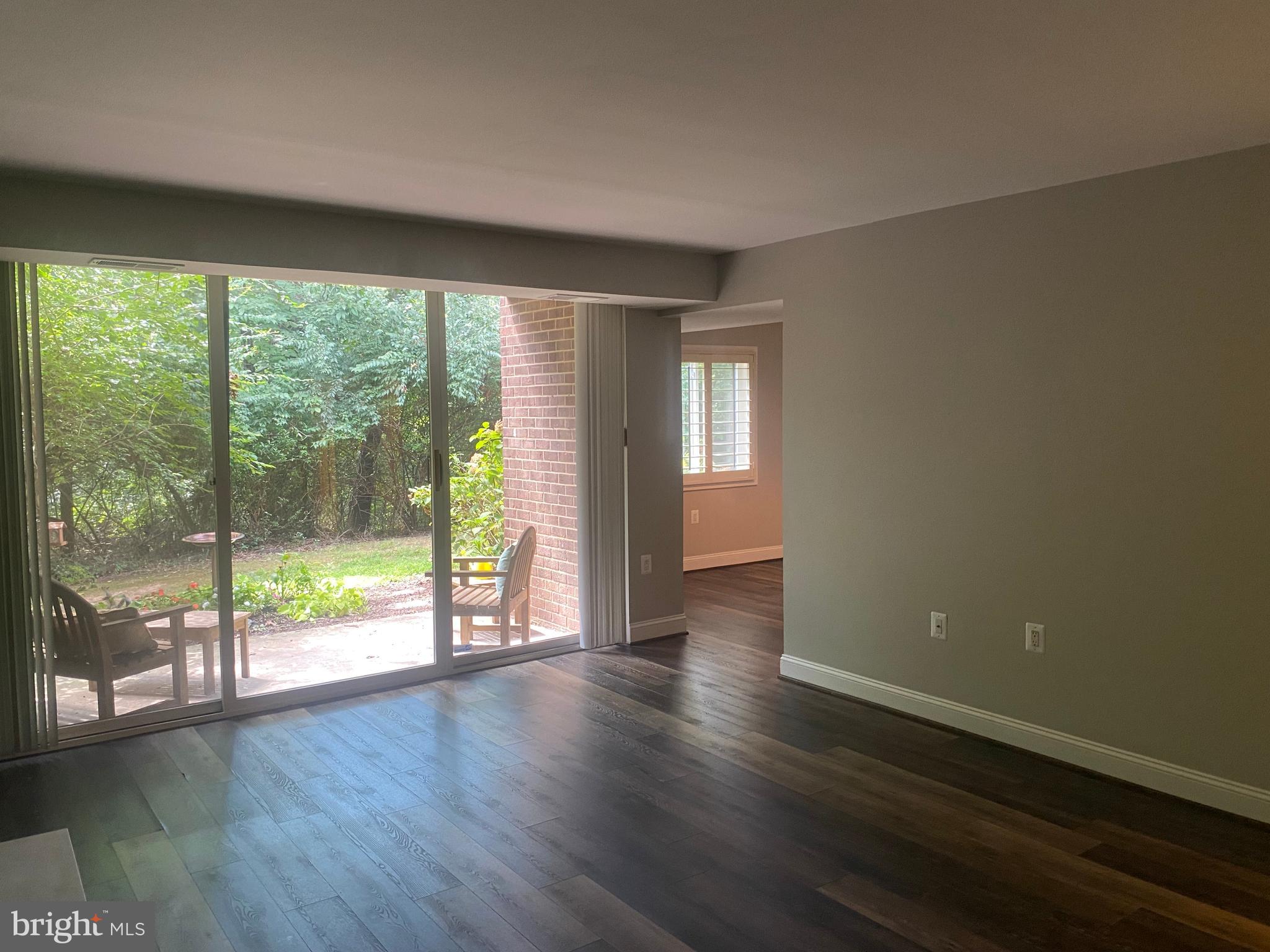 1414 Northgate Square, Unit 14/1B Reston, VA 20190 - Photo 8 of 12 Living room LVP