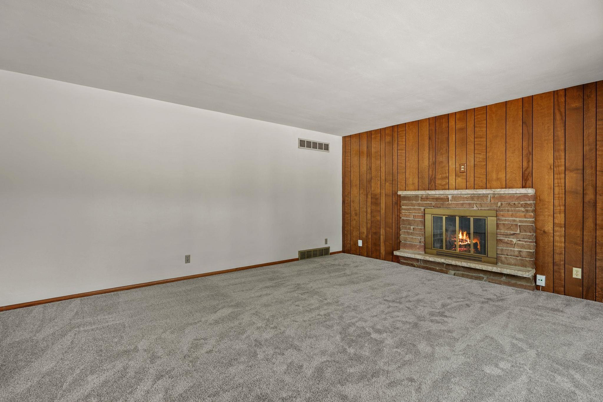 410 Dempsey Road Madison, WI 53714 - Photo 4 of 41
