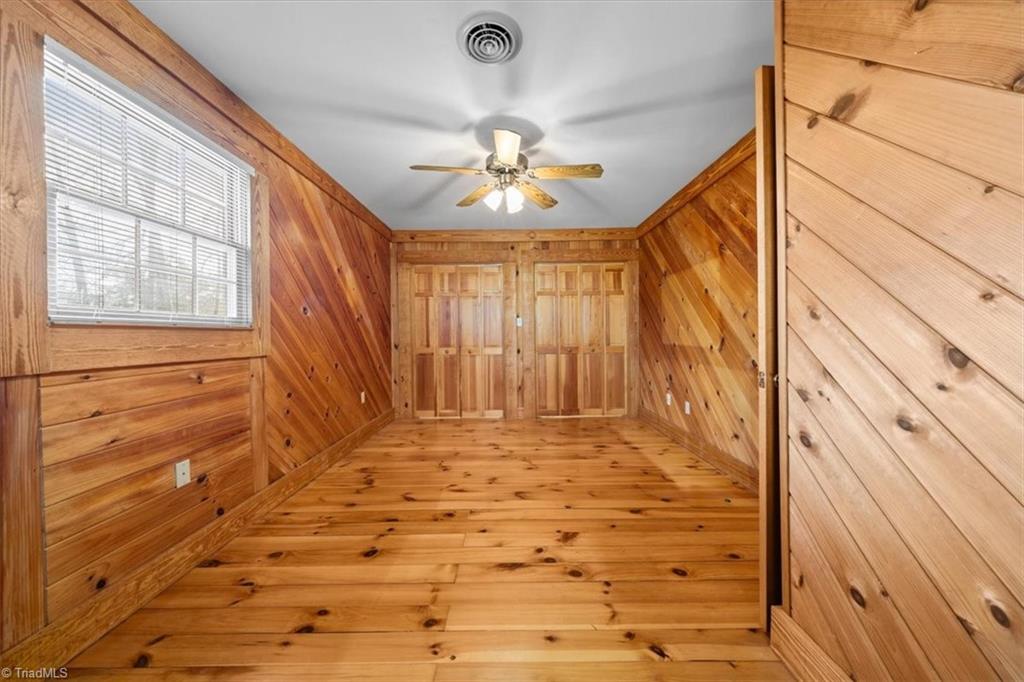 5506 Grove Forrest Drive High Point, NC 27263 - Photo 23 of 42