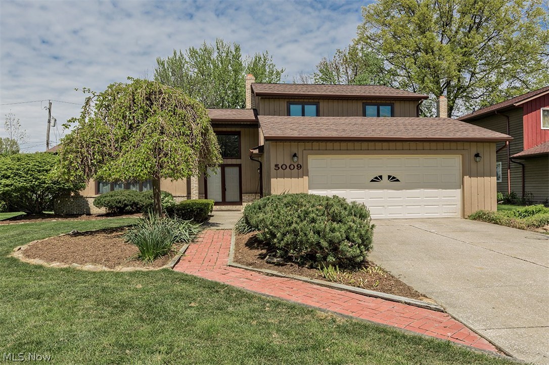 5009 Corliss Road Cleveland, OH 44124 - Photo 1 of 28 Gallery Image 1