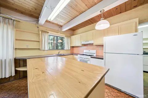 $595,000 | 1409 Mt Shasta Circle, South Lake Tahoe, CA 96150