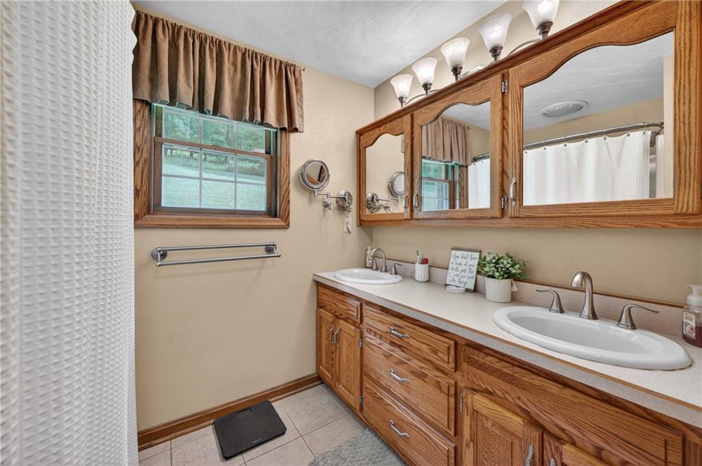 121 Spillway Lane Butler, PA 16001 - Photo 20 of 50