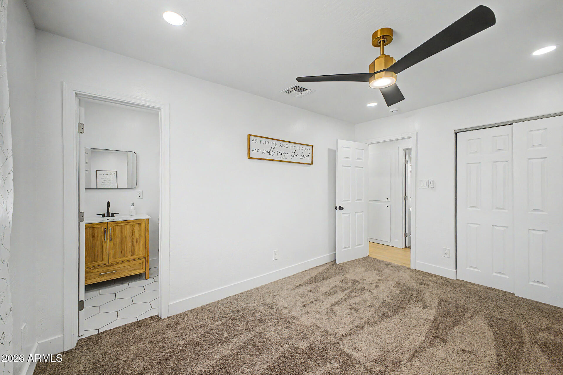 5846 West Cheery Lynn Road Phoenix, AZ 85031 - Photo 16 of 37 Gallery Image 16