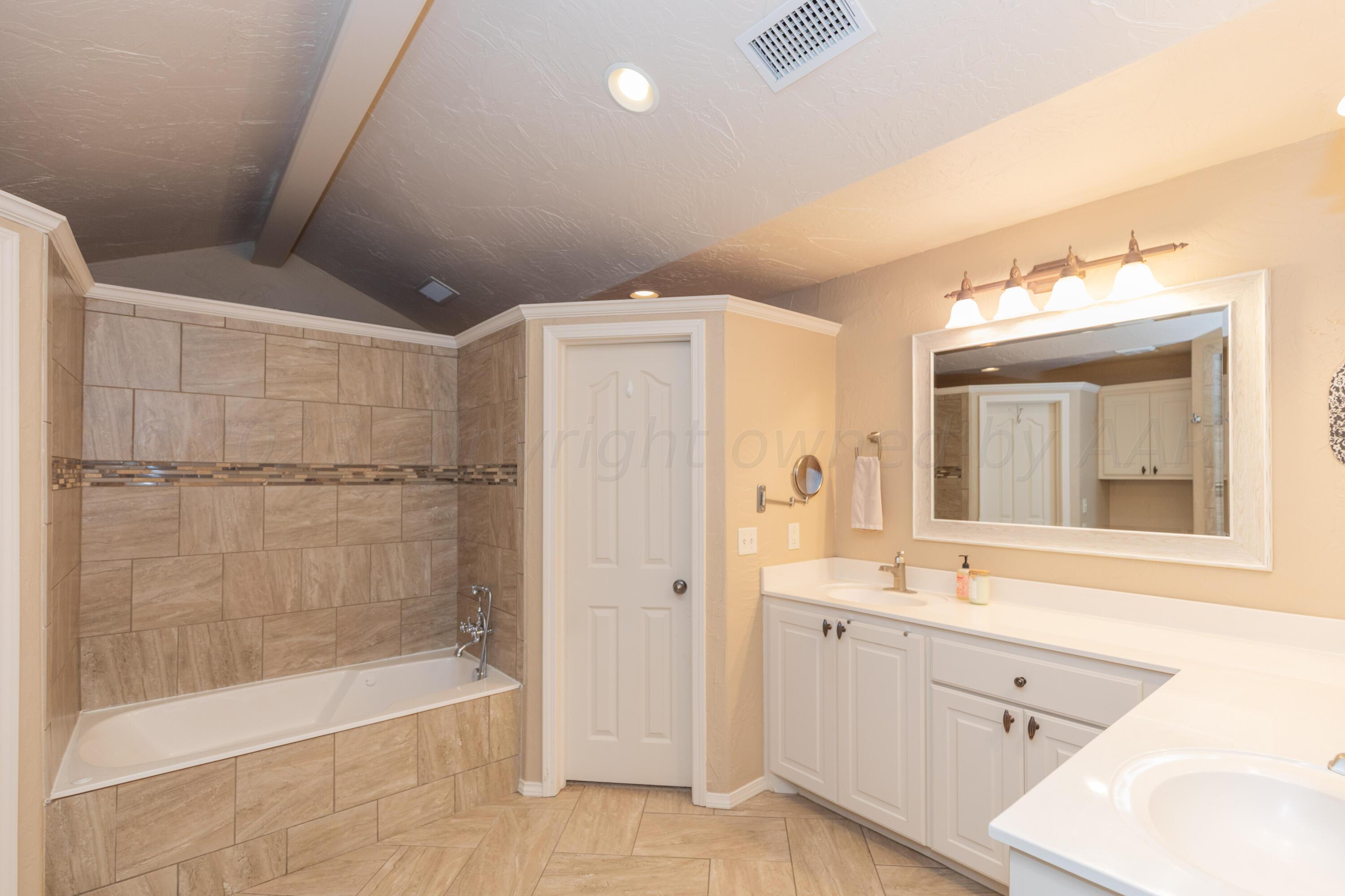 6916 Thunder Road Amarillo, TX 79119 - Photo 26 of 35 MASTER BATH VIEW 2