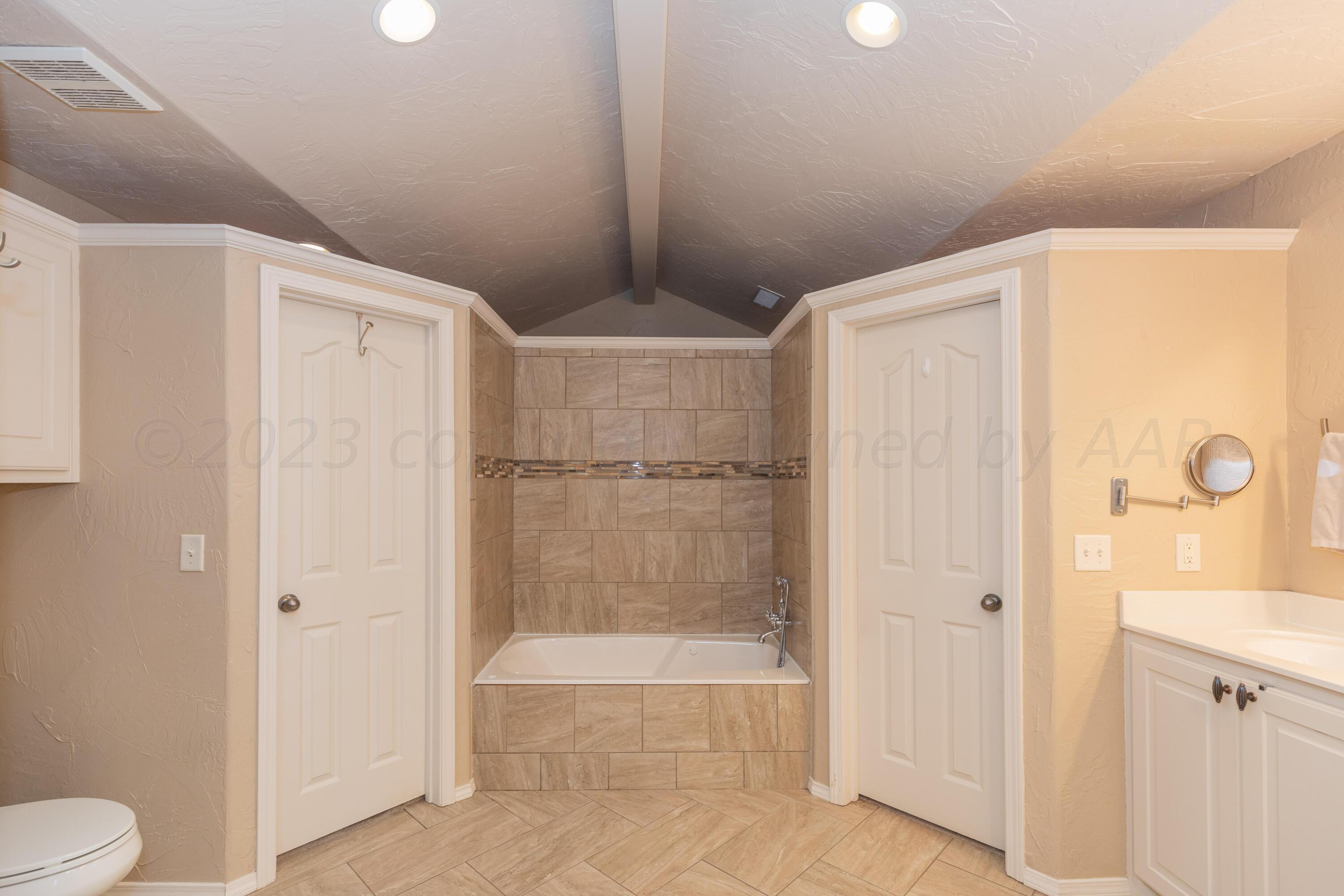 6916 Thunder Road Amarillo, TX 79119 - Photo 27 of 35 MASTER BATH VIEW 1