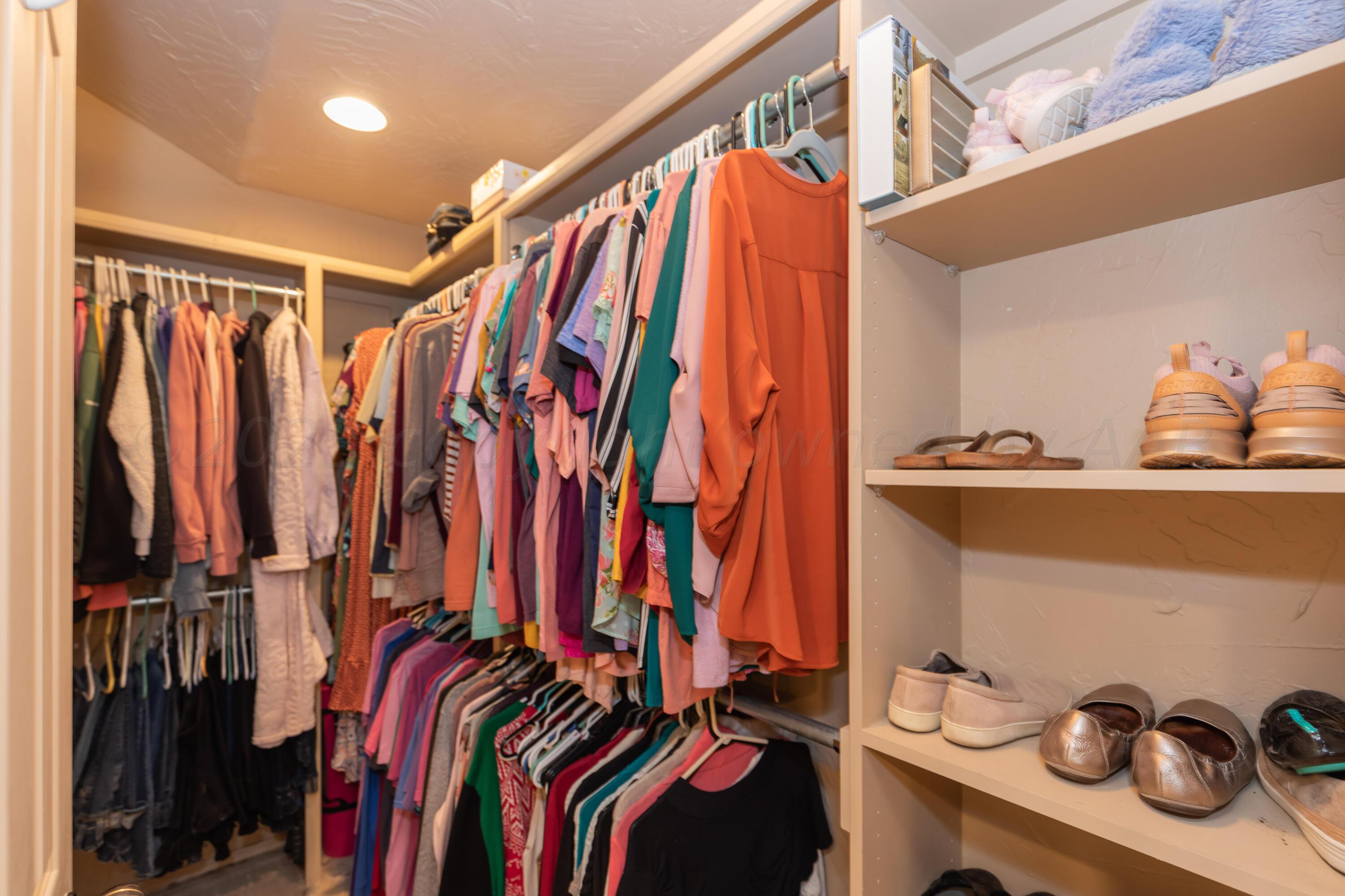 6916 Thunder Road Amarillo, TX 79119 - Photo 29 of 35 MASTER CLOSET