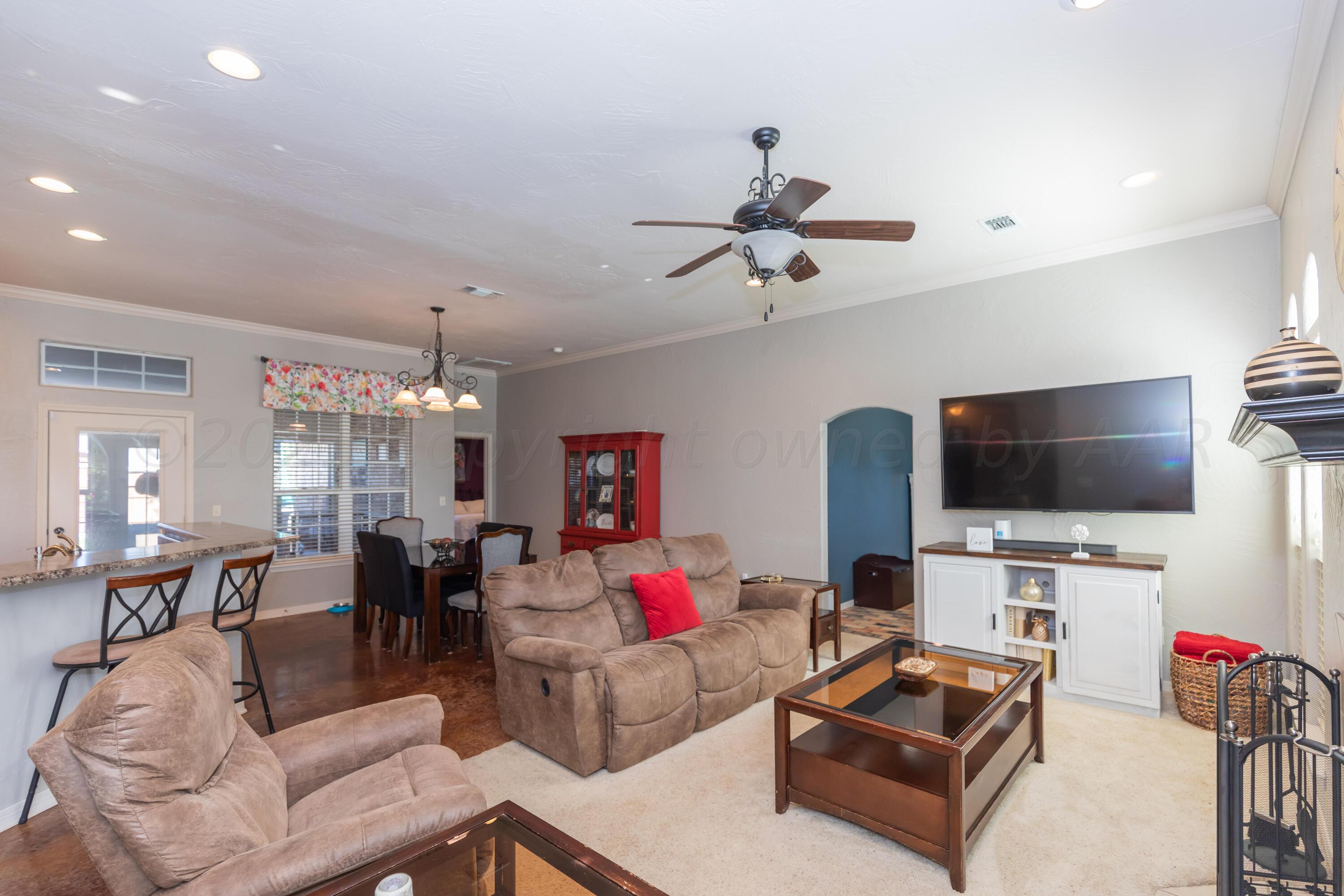 6916 Thunder Road Amarillo, TX 79119 - Photo 6 of 35 LIVING ROOM VIEW 3