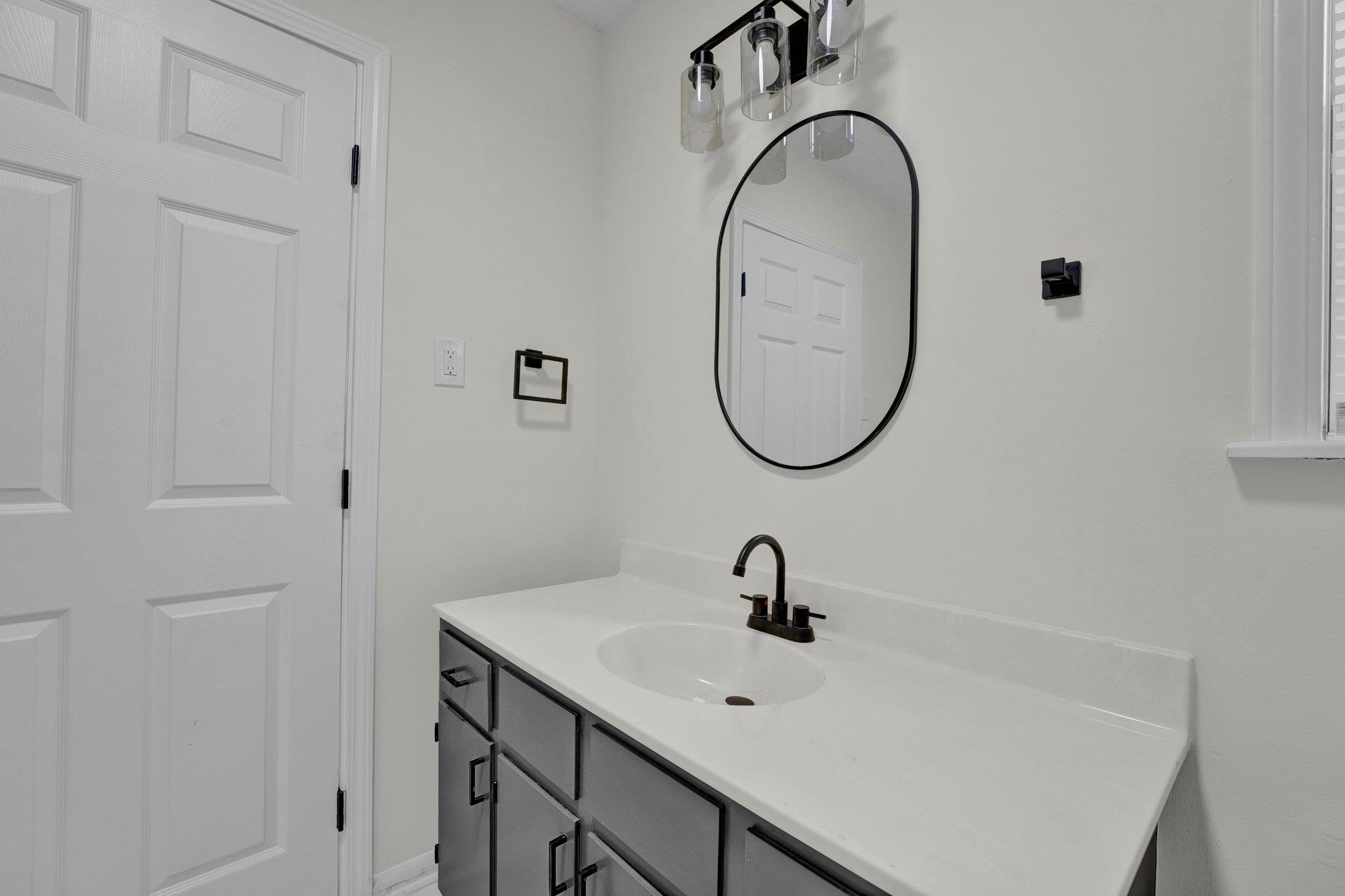 7829 Admiral Road Millington, TN 38053 - Photo 23 of 28 Bathroom with vanity