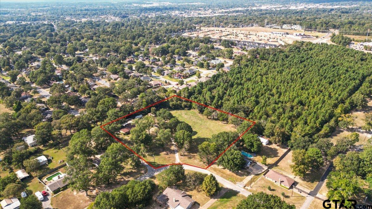 1302 Jeb Stuart Drive Tyler, TX 75703 - Photo 44 of 47