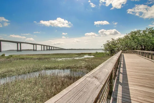 $2,200 | 130 River Landing Drive, Unit 10302, Daniel Island, SC 29492