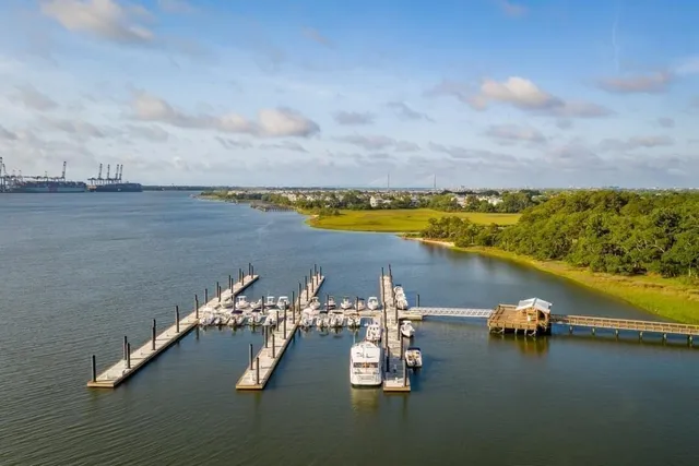 $2,200 | 130 River Landing Drive, Unit 10302, Daniel Island, SC 29492