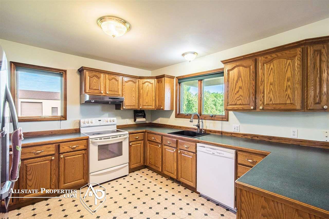 5153 Sullivan Road Lapeer, MI 48446 - Photo 20 of 50 50078036-19.JPG
